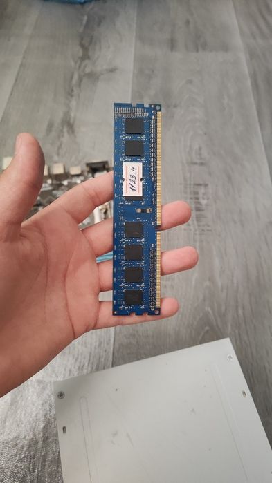 Продаётся ОЗУ DDR3 2GB