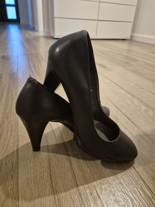 Pantofi piele Tamaris negri impecabili mărime 39