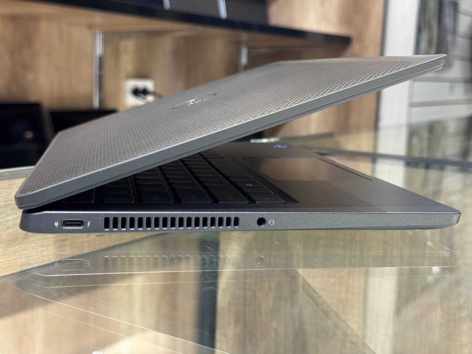 DELL Carbon Latitude 7320 Core i7-1185G7 ram 16 ssd 256 сенсорный
