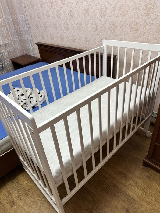 Продам детскую кроватку