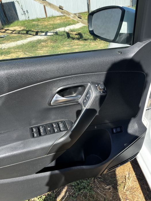 Продам машину Volkswagen Polo 2018