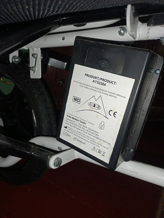 Cărucior/scaun/fotoliu electric pliabil