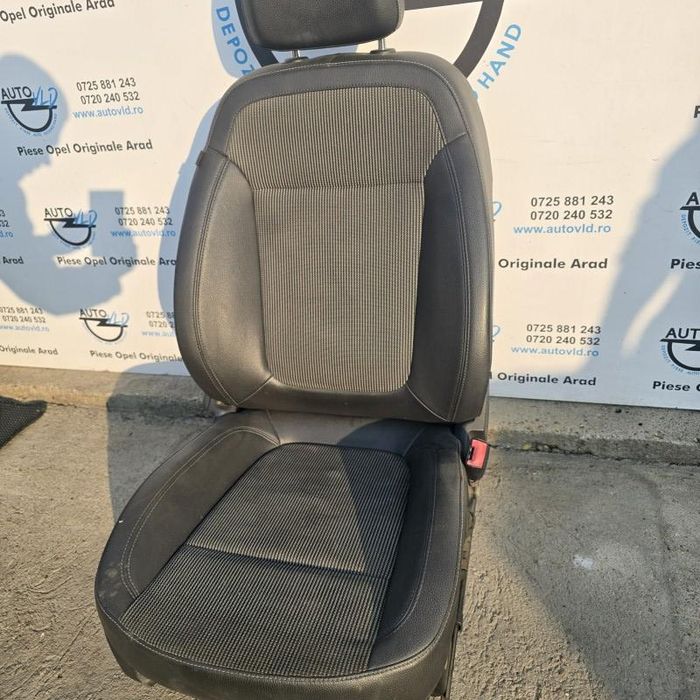 Scaun dreapta fata semi piele Opel Astra J