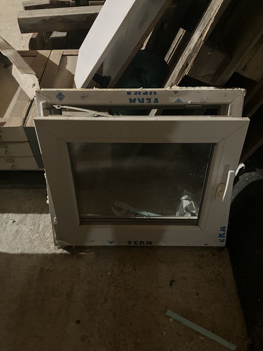 PVC прозорци Veka 88×137 см и 65×57 см троен стъклопакет, накланяне