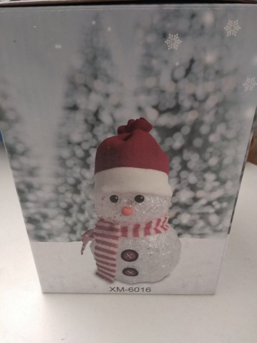 Светещ снежен човек