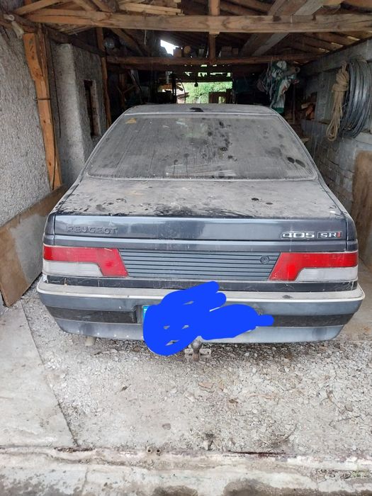 Продавам  Пежо 405