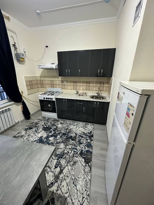 Ижарага 3 хонали уй