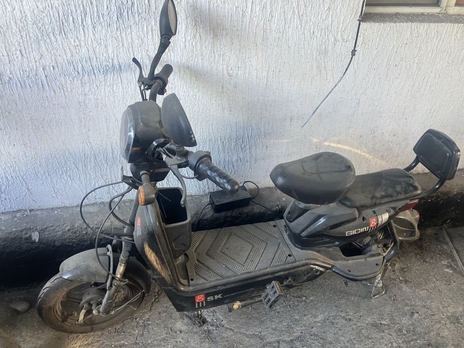 Електро самокат 2 штуки