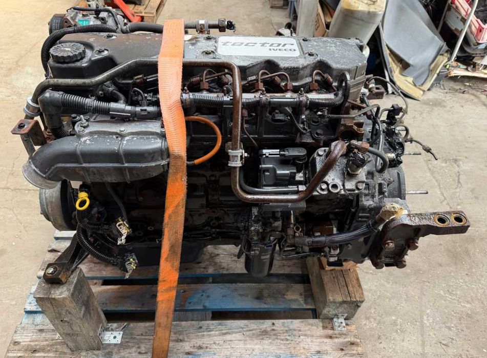 Motor complet camion Iveco Cursor 10 F4AE3681 450CP E 5 Stralis Tector