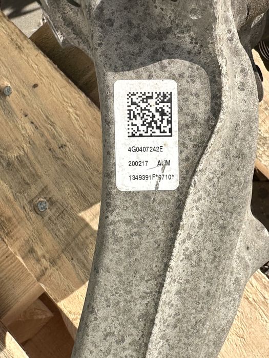 Десен шенкел AUDI A6 A7 C7 4G 4G0407242E