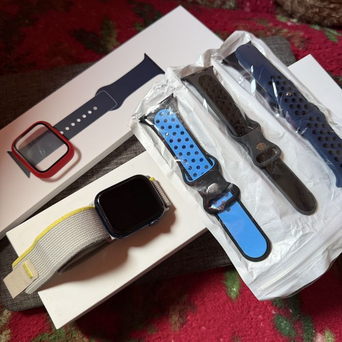 Продавам iWatch Series 6 Blue Aluminum Case 44 mm, часовник, Apple