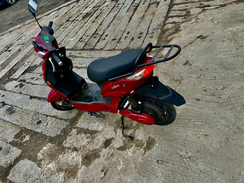 Vând scuter electric