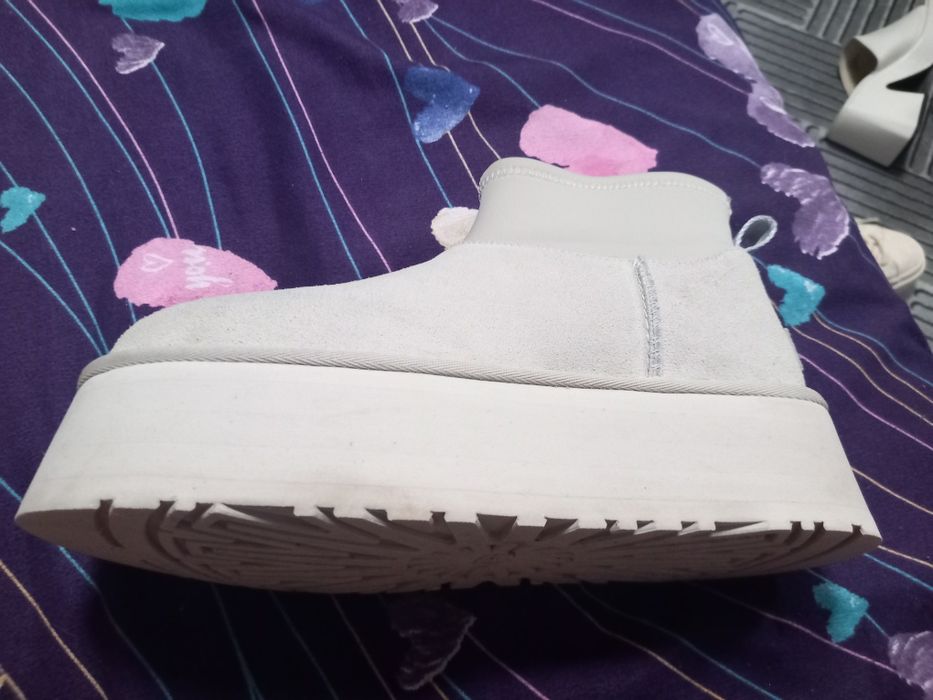 Ghete UGG +eșarfă cadou
