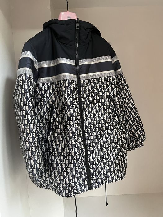 Продам куртки Диор* в люкс качестве