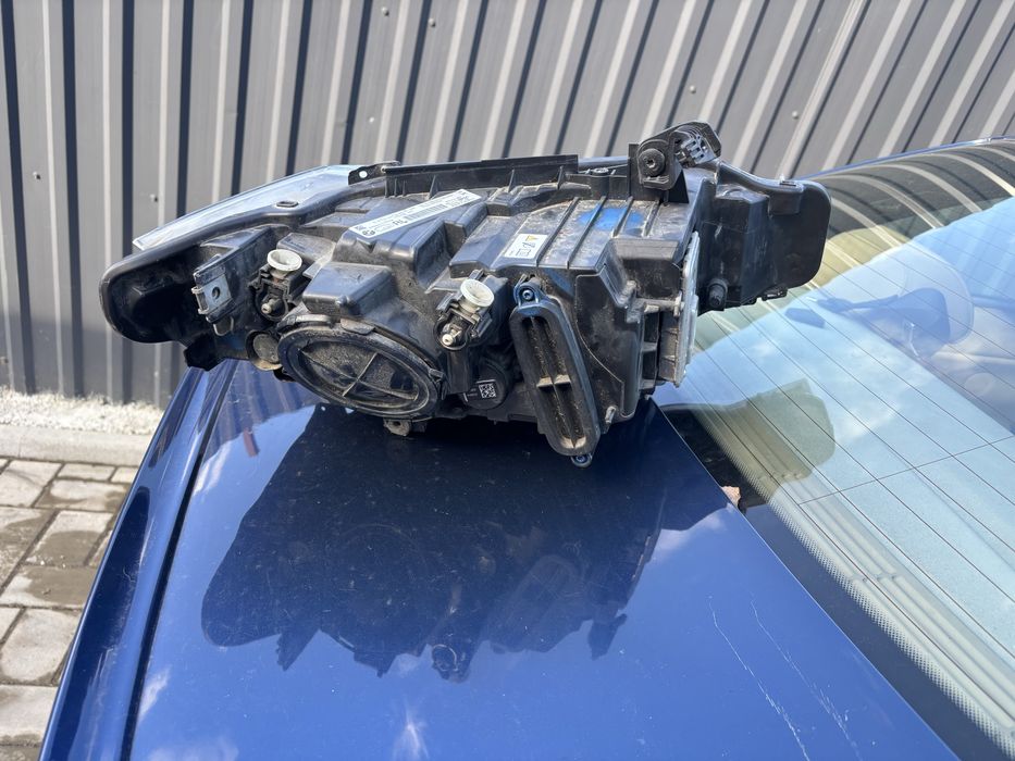 Far faruri stanga dreapta xenon complete Bmw 320d 330d F30 F31