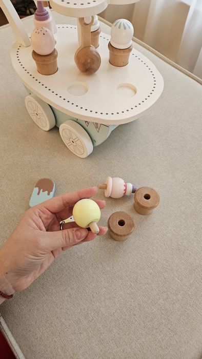 Дървен щанд за сладолед Jabadabado