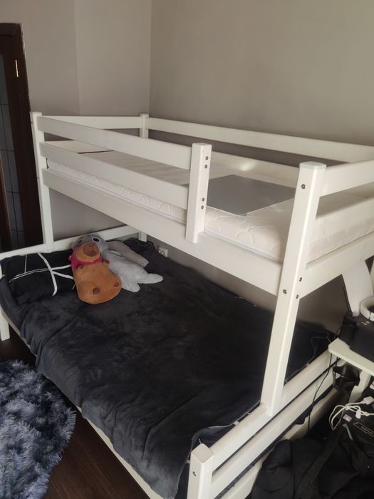 Продам двухъярусную кровать