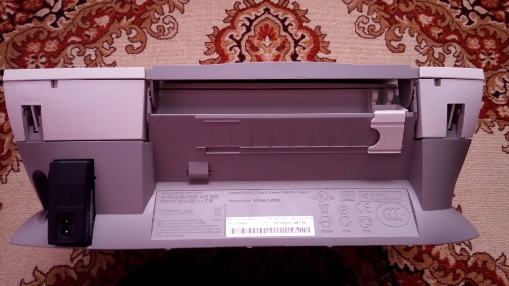 Принтер,копир и скенер 3в1