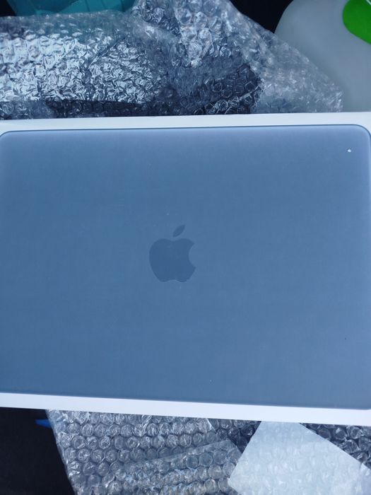 Продам macbook neo 13
