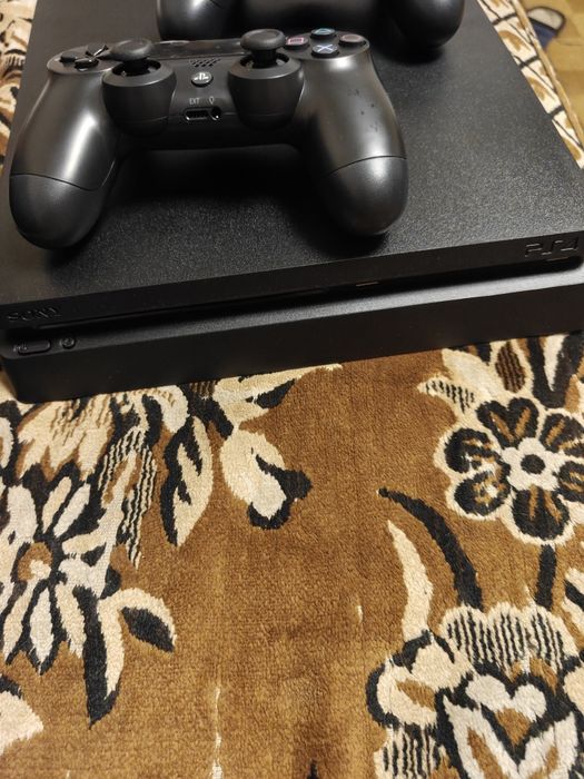 Игровая приставка Sony PlayStation