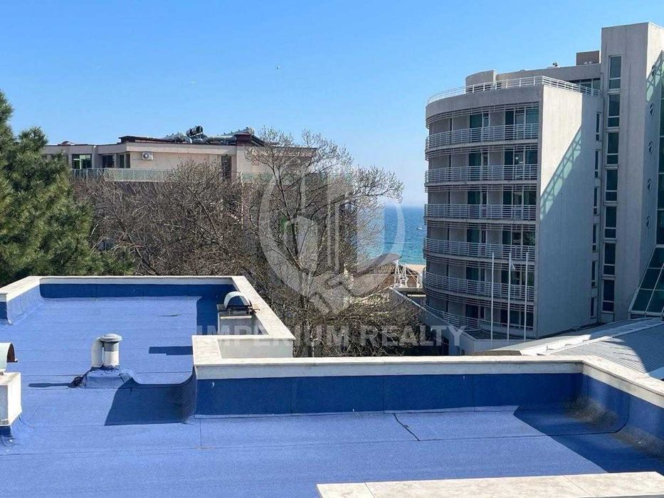 Продава се Тристаен апартамент в к.к. Слънчев бряг - 120 кв.м за 1000 €/кв.м - Снимка #1