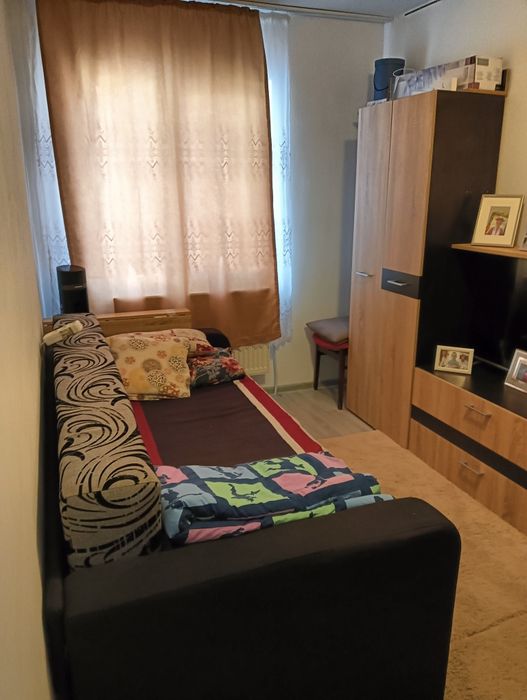 Vând apartament in Bocșa