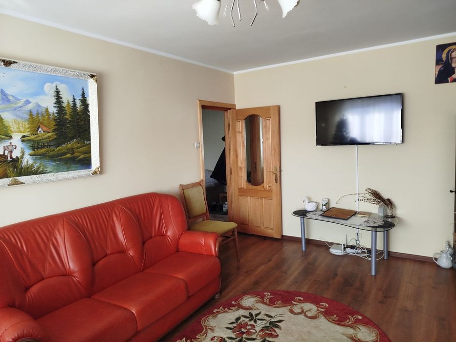 Vând apartament cu doua camere decomandat etaj 4