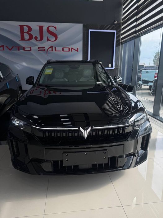 Voyah Free 2025 versiya. Polniy privod 2motor