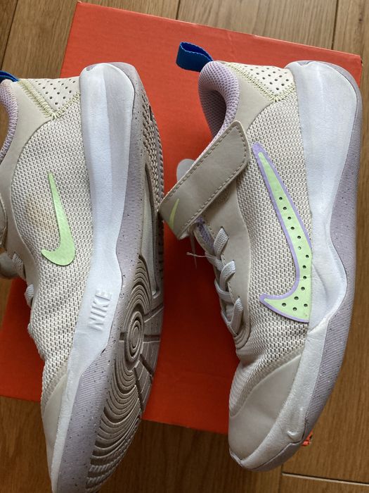 Спортни маратонки за момиче