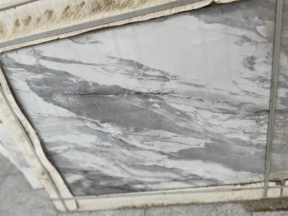 Белый керамогранит глянцевый турецкий