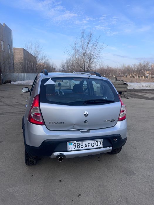 Renault Sandero 2013