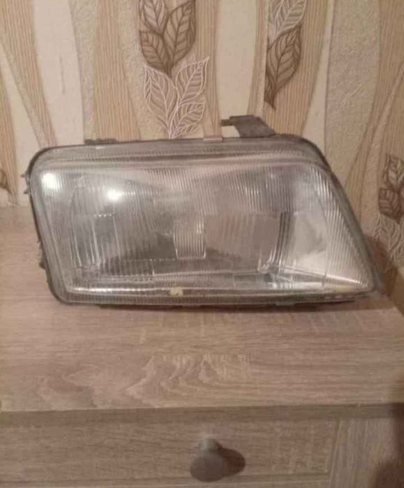 Десен фар за Ауди А4 Б5