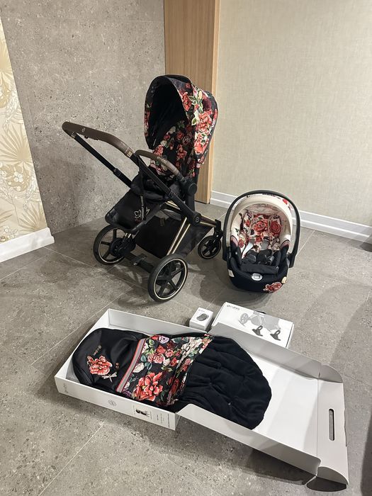 Cybex e-Priam количка и кош за новородено