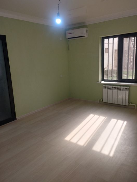 ЦДВА да   Ешлар марказини олдида кв ижарага Берилади 2 хона