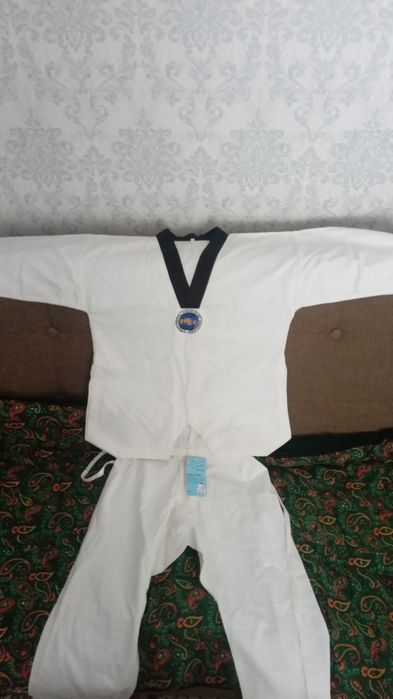 Продаётся кимоно TAEKWON-DO   ITF