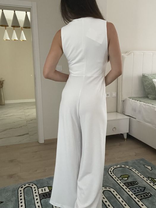 Бял гащеризон Zara