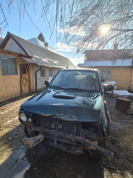 Vând Nissan Terrano II 2.4 Benzină