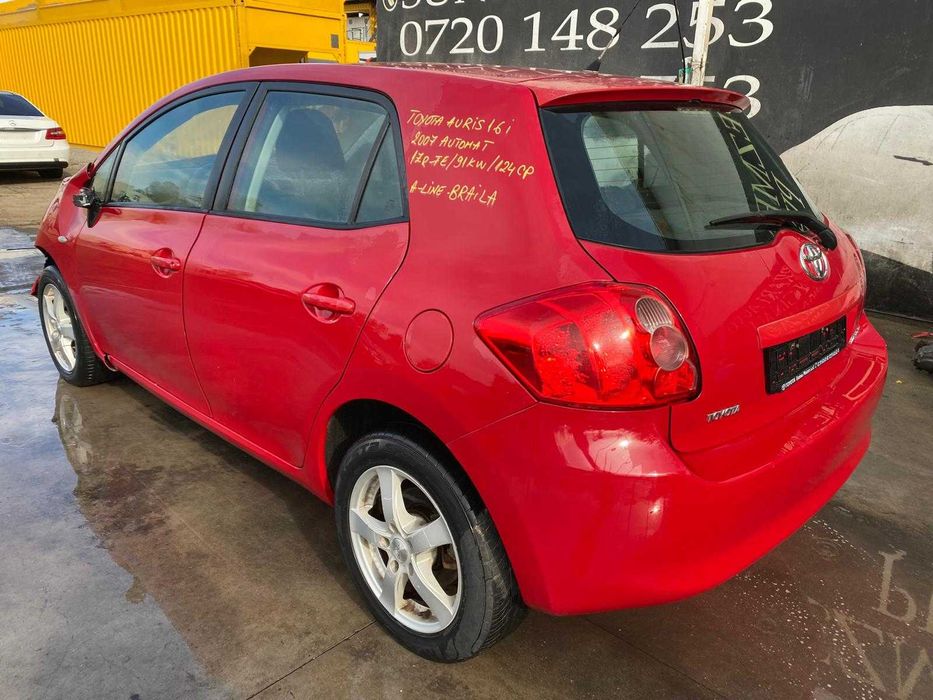 dezmembrez toyota auris 1.6i cod motor 1zr-fe automata