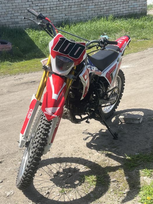 Продам эндуро 250куб