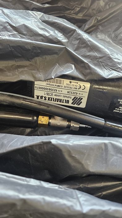 Guvernare directie  hidraulica barca motor pana la 300 cp  Ultraflex U-flex