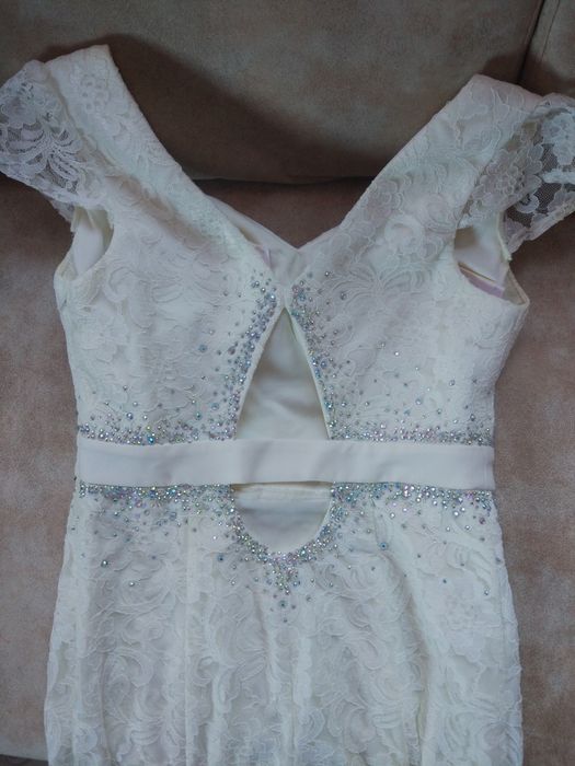 Официална дълга рокля от дантела /абитуриентска, булчинска/