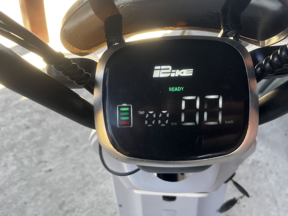 Vand Scuter electric 500W 20Ah cu pedale cu acumulator plumb GEL