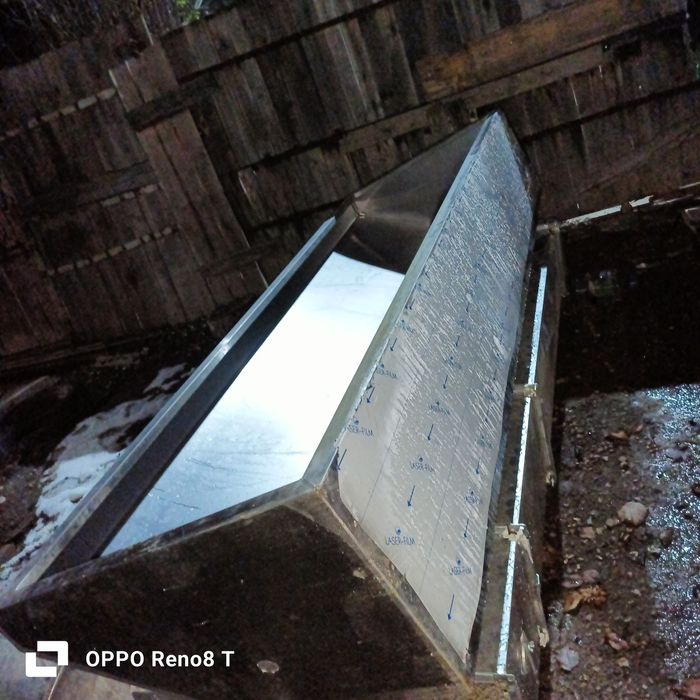 Продам вытяжка большой