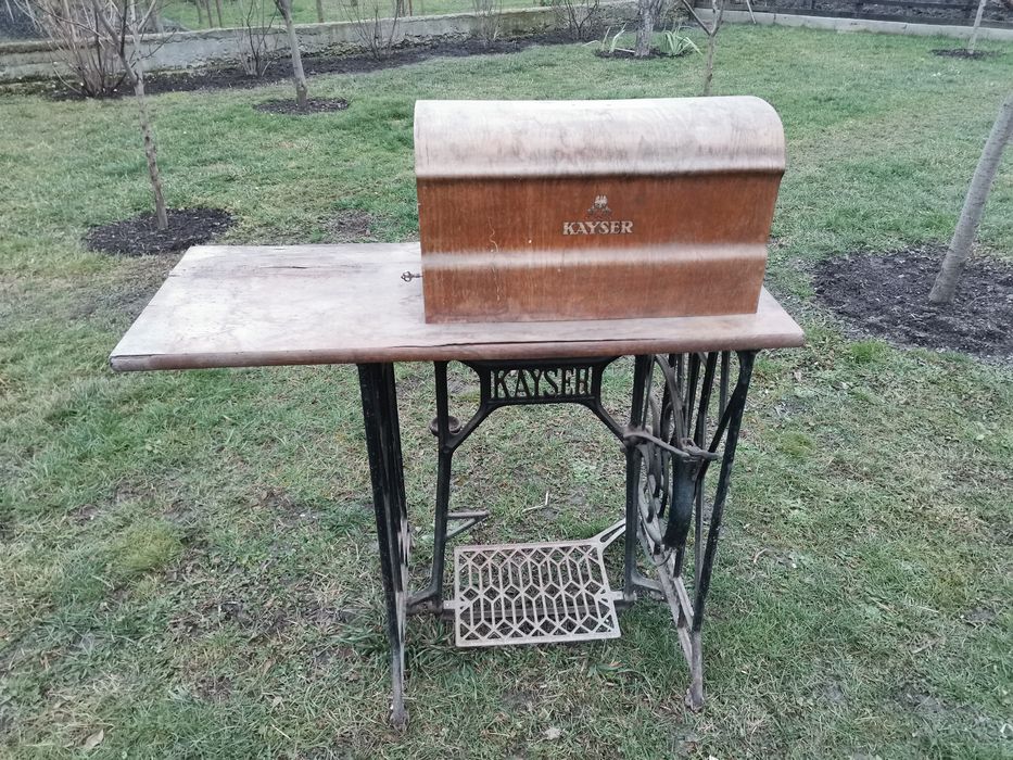 Mașina de cusut Kaiser