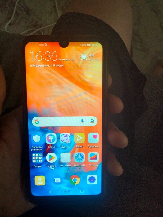Телефон Huawei Y7 2019
