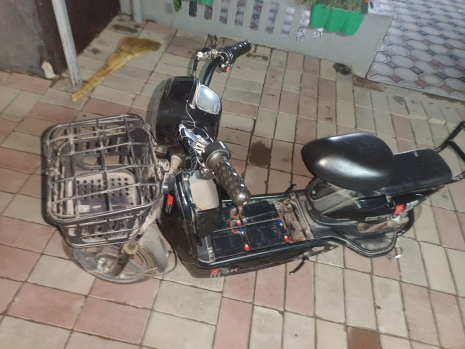 продам электро самокат