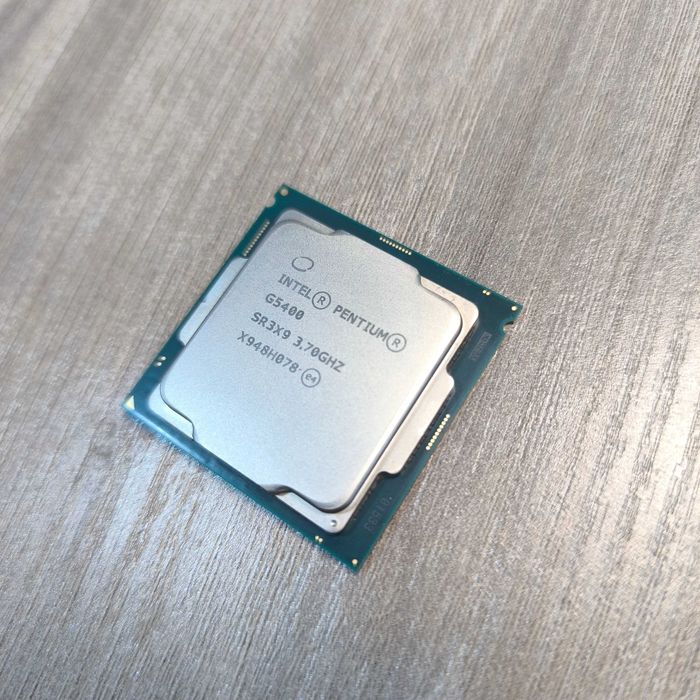 Процессор Intel Pentium Gold G5400