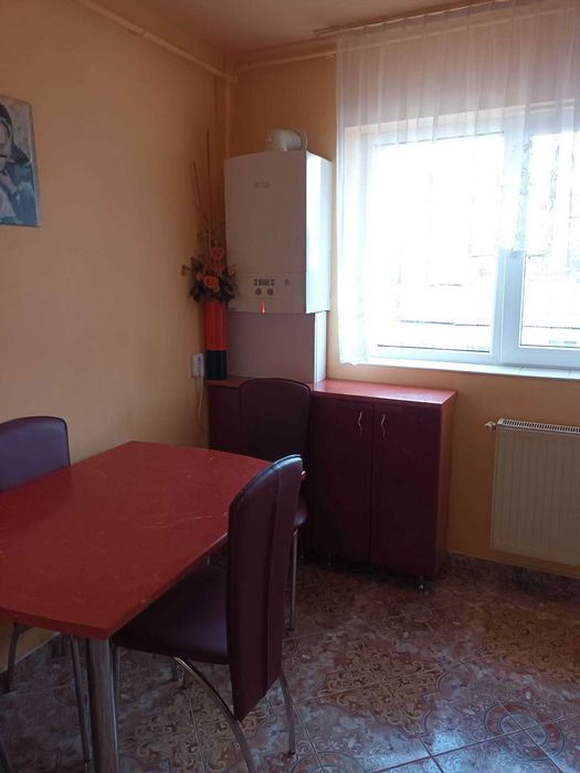 Inchiriez apartament cu doua camere