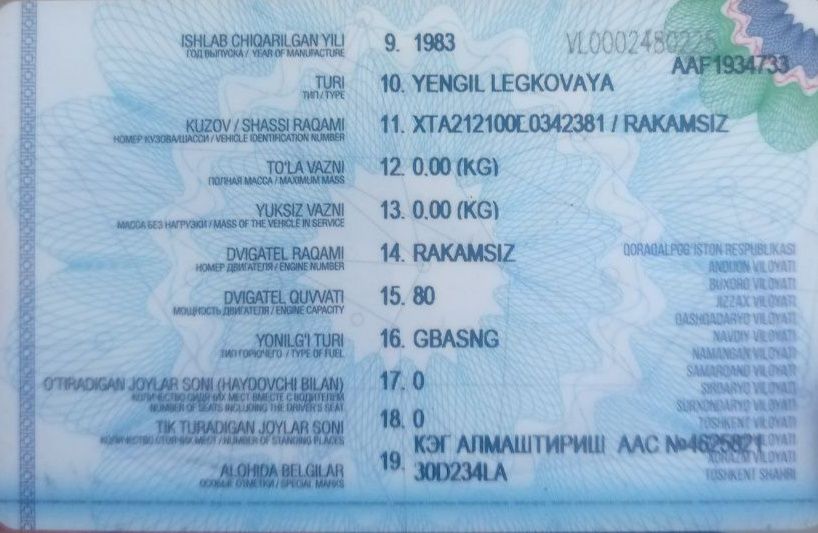 Niva 4x4 avtomobili sotiladi