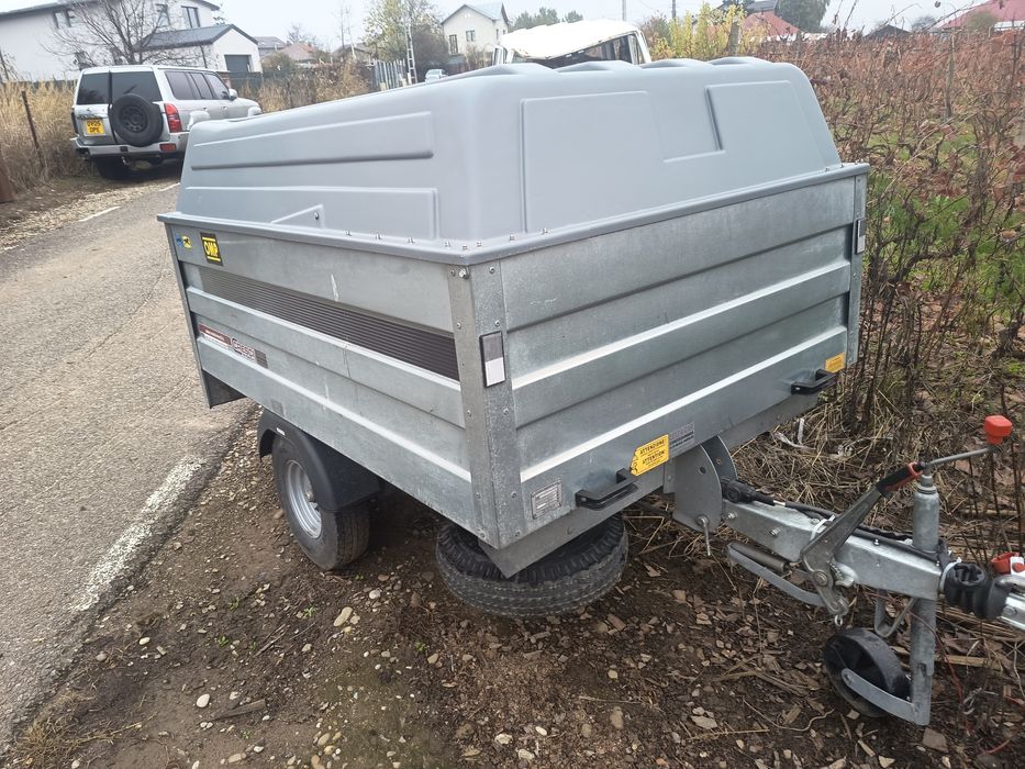 Remorca cresci 750 kg cu capac